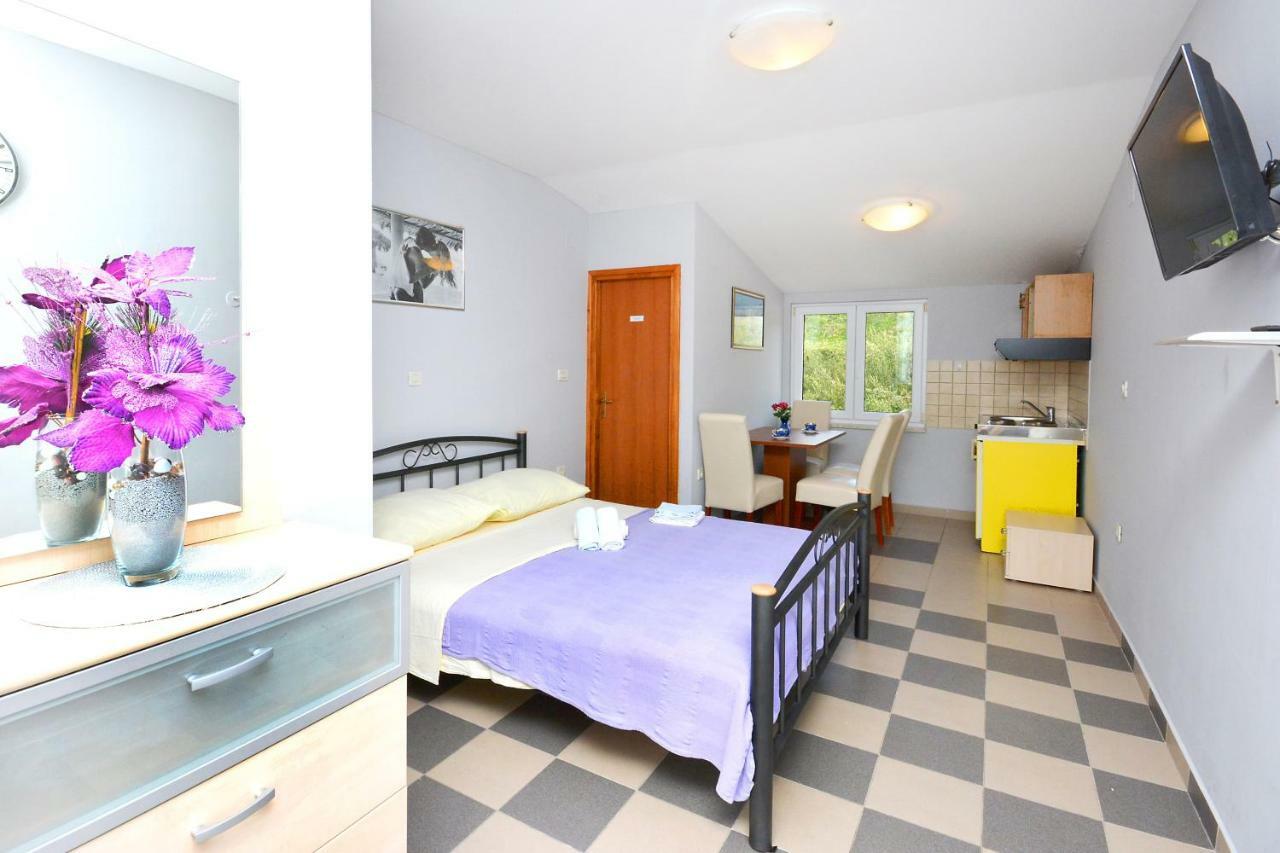 Beach Apartman Petra Podstrana Exterior photo