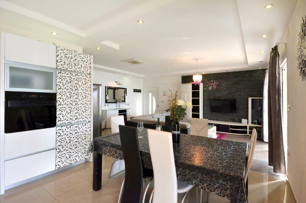 Beach Apartman Petra Podstrana Exterior photo